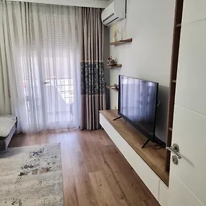 Hera's Tirana