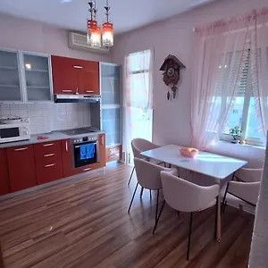 Cozyflat In The Middle Of Tirana