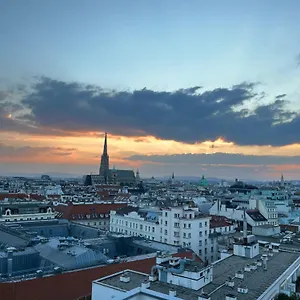 https://center-apartment-with-360-rooftop.vienna-besthotels.com