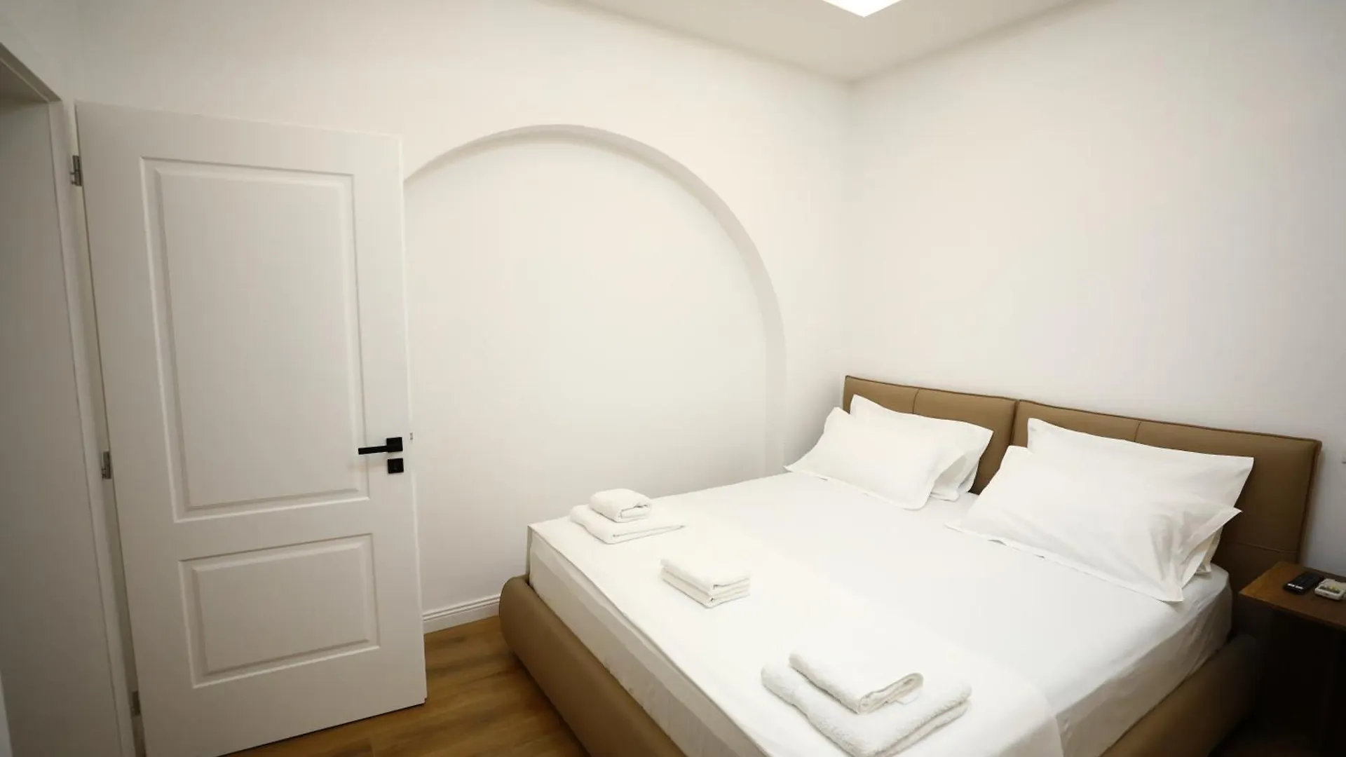 شقة Tirana Sunny Bliss Villa