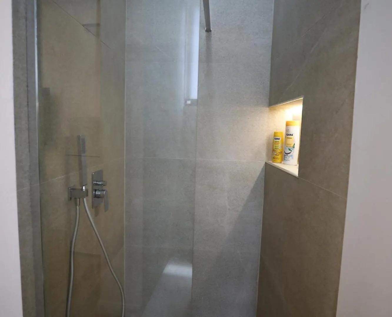 شقة Tirana Sunny Bliss Villa