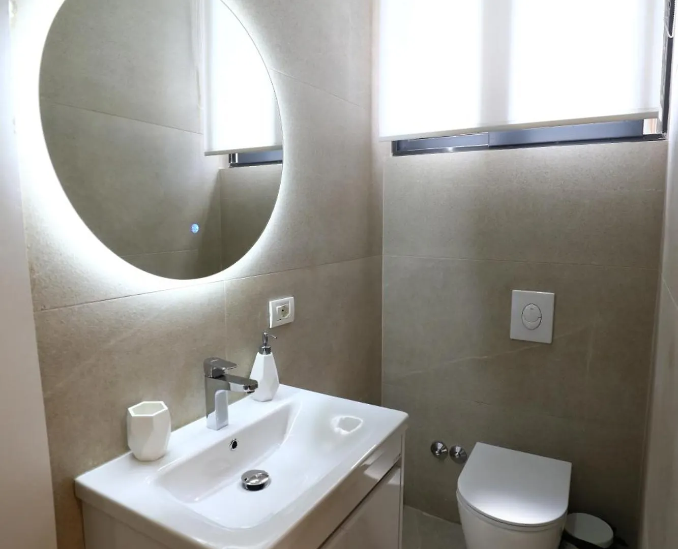 شقة Tirana Sunny Bliss Villa
