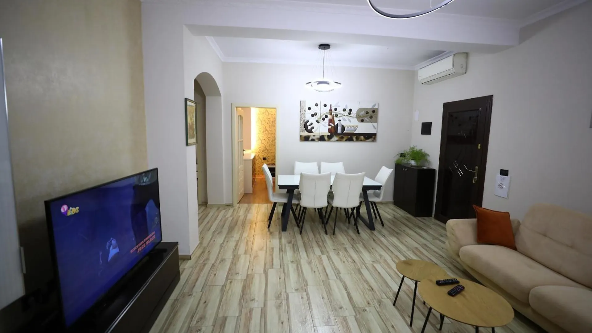 Tirana Sunny Bliss Villa 0*,
