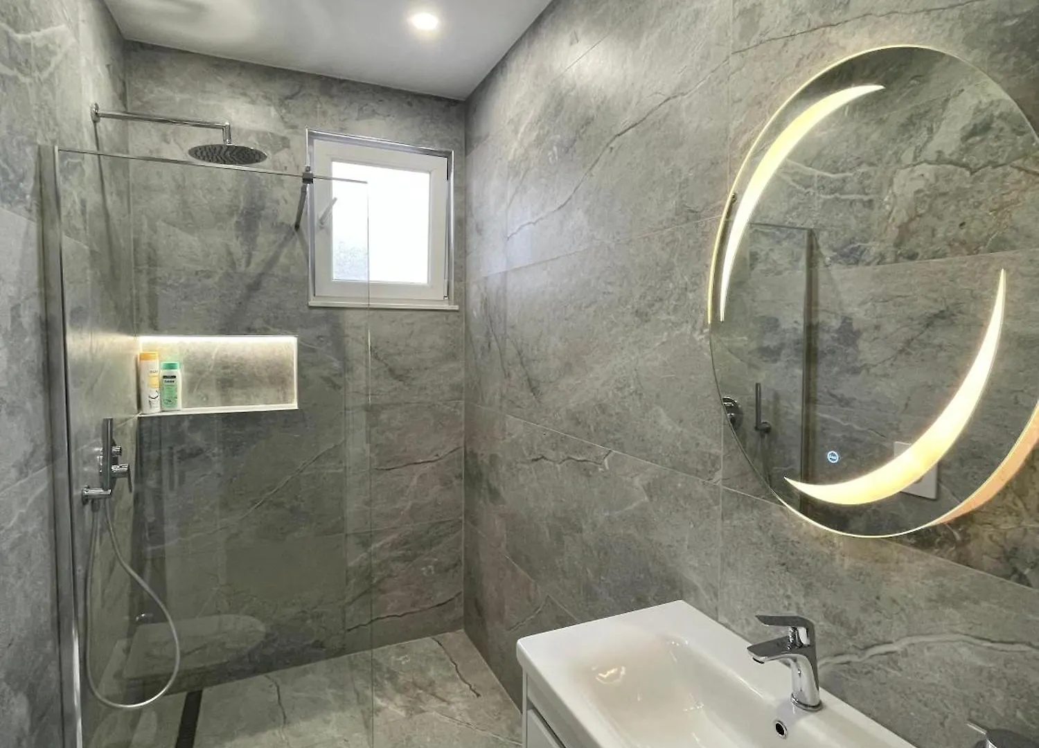 Tirana Sunny Bliss Villa 0*,  ألبانيا
