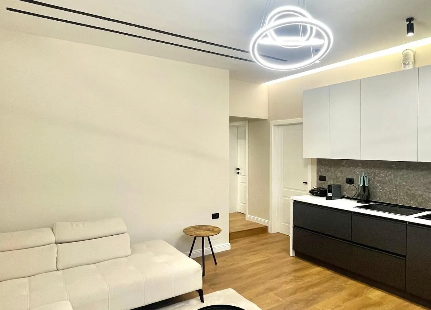 Tirana Sunny Bliss Villa شقة